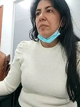 aisha latina online show from 03-20-25, 02:42