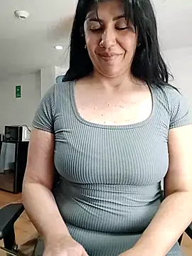 Snapshot of aisha_latina chatting on 06-22-26, 02:47 aisha latina online show from 06-22-26, 02:47