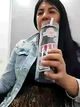 aisha latina online show from 02-20-25, 07:41