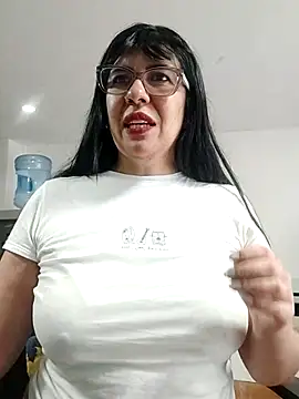 Snapshot of aisha_latina chatting on 07-06-26, 03:25 aisha latina online show from 07-06-26, 03:25