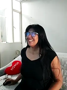 aisha latina online show from 02-11-26, 02:39