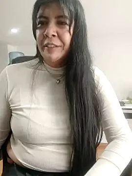 Snapshot of aisha_latina chatting on 04-24-26, 03:36 aisha latina online show from 04-24-26, 03:36