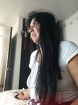 Snapshot of aisha_latina chatting on 05-18-26, 05:07 aisha latina online show from 05-18-26, 05:07