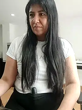 Snapshot of aisha_latina chatting on 05-21-26, 03:09 aisha latina online show from 05-21-26, 03:09
