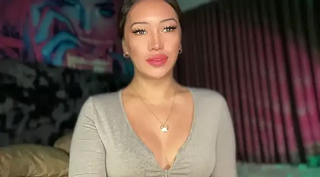 Jasmine Elcock online show from 03-17-25, 08:19