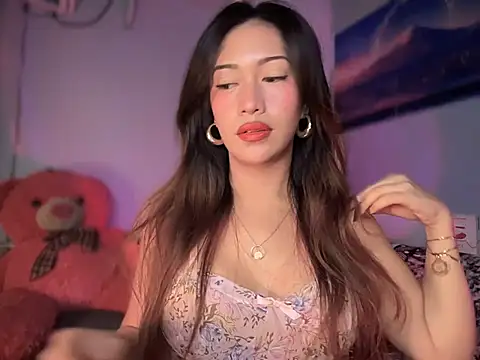 Jasmine Elcock online show from 12-05-25, 07:45