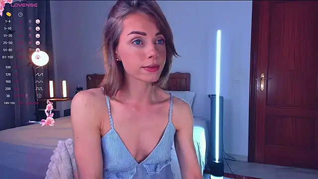 Snapshot of Arielle__03 chatting on 09-24-25, 02:51 Arielle  03 online show from 09-24-25, 02:51