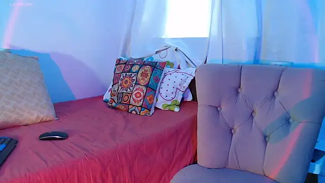 Snapshot of karlablue_ chatting on 09-27-25, 07:42 karlablue online show from 09-27-25, 07:42