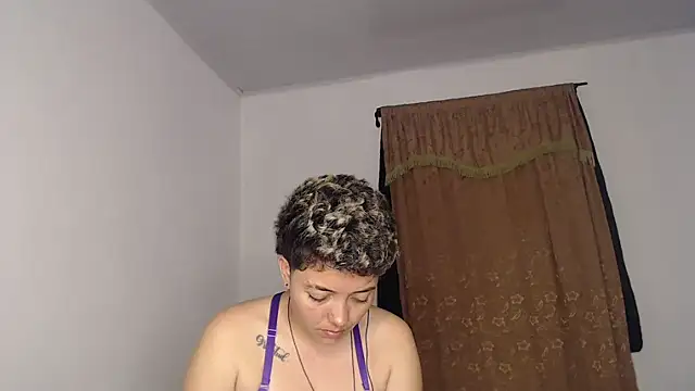Snapshot of kathy_luisa chatting on 05-08-26, 11:03 kathy luisa online show from 05-08-26, 11:03