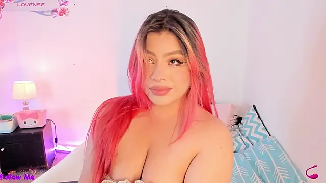 Snapshot of SophieRossi chatting on 11-09-25, 04:38 SophieRossi online show from 11-09-25, 04:38