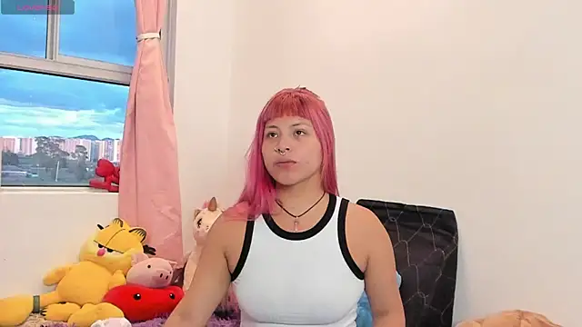 Snapshot of SophieRossi chatting on 04-08-26, 10:44 SophieRossi online show from 04-08-26, 10:44