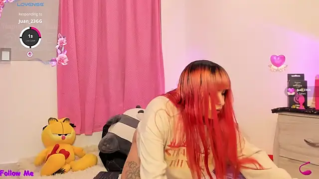 Snapshot of SophieRossi chatting on 02-09-26, 05:27 SophieRossi online show from 02-09-26, 05:27