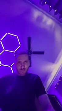 Cloudd Kingg Iceyyy online show from 03-23-26, 04:18