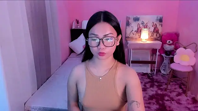 Snapshot of Vivorey_Leighn chatting on 12-04-24, 07:17 Vivorey Leighn online show from 12-04-24, 07:17