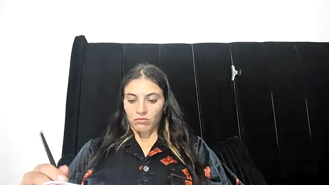 mariecam420 online show from 06-09-26, 03:51