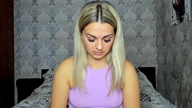 NicoletMoore online show from 11-10-25, 07:41