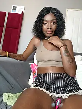 HoneyDropsX online show from 12-18-25, 05:34