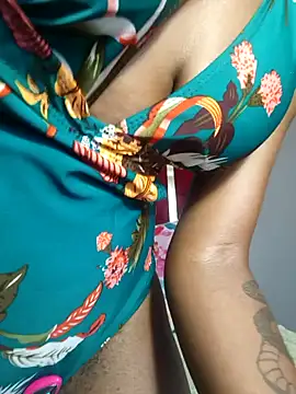 Snapshot of HoneyDropsX chatting on 10-10-25, 08:26 HoneyDropsX online show from 10-10-25, 08:26