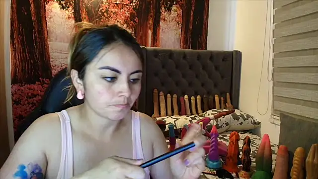 Snapshot of sofia23dirty chatting on 02-22-26, 05:47 sofia23dirty online show from 02-22-26, 05:47