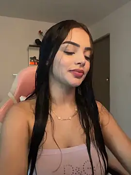 Snapshot of anniehart chatting on 02-05-26, 01:56 anniehart online show from 02-05-26, 01:56