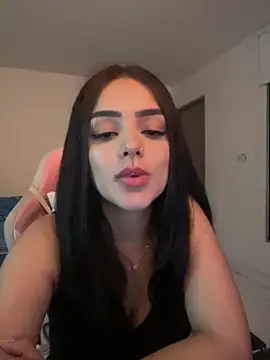 Snapshot of anniehart chatting on 02-03-26, 12:43 anniehart online show from 02-03-26, 12:43