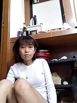 Little suzy5 online show from 05-18-26, 08:02