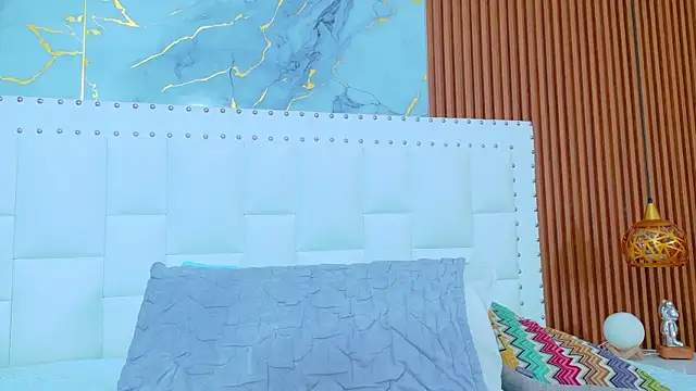 IrresistibleMilf online show from 11-23-25, 12:26