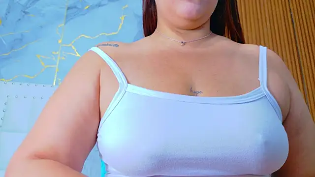 Snapshot of IrresistibleMilf chatting on 09-26-25, 12:23 IrresistibleMilf online show from 09-26-25, 12:23