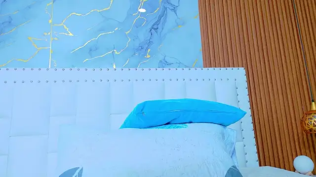 Snapshot of IrresistibleMilf chatting on 10-29-25, 12:26 IrresistibleMilf online show from 10-29-25, 12:26