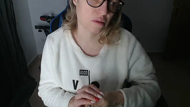 LARACRUZ30 online show from 02-14-26, 06:46