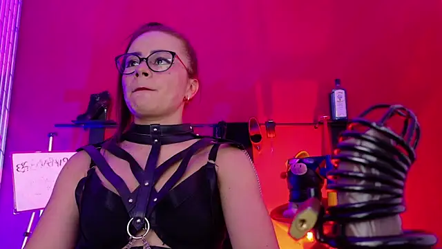 MistressSlut1 online show from 06-30-26, 11:32
