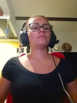 MistressSlut1 online show from 05-26-26, 11:36