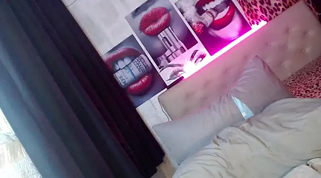 Snapshot of barbie_ivana chatting on 03-10-25, 04:28 barbie ivana online show from 03-10-25, 04:28