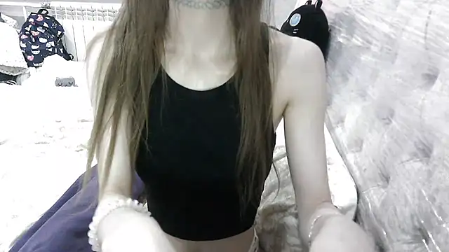 Snapshot of KittyBounty chatting on 06-25-26, 06:57 KittyBounty online show from 06-25-26, 06:57