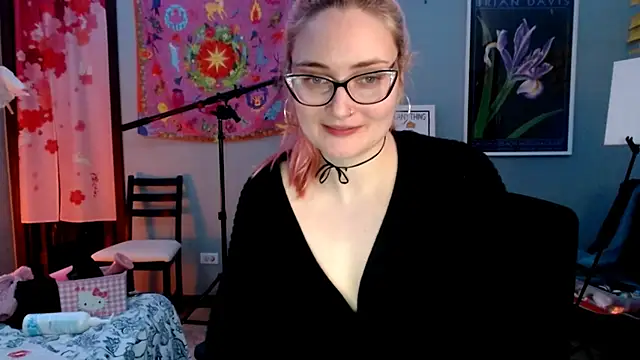 JenniferGwen online show from 02-19-25, 05:16