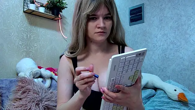 Bunny Jolly online show from 10-13-25, 12:23