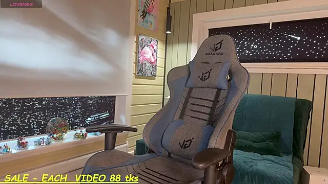 SandyChris online show from 05-05-26, 06:27