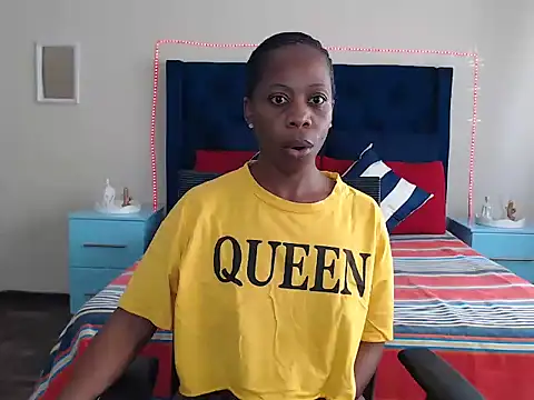 QUEENMANDYY online show from 03-17-26, 06:27
