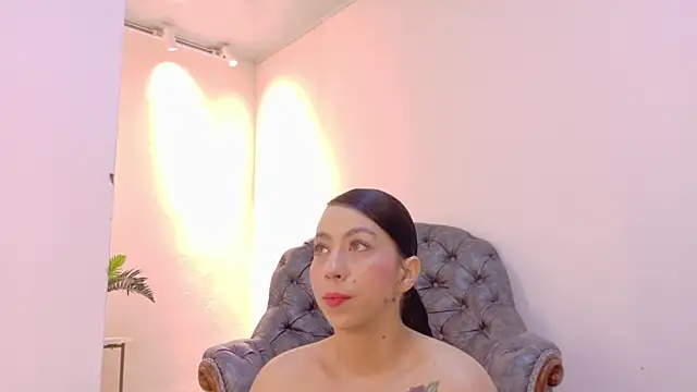Snapshot of niky_smit chatting on 04-23-26, 10:44 niky smit online show from 04-23-26, 10:44