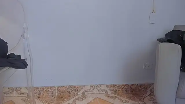 Snapshot of swt-booty chatting on 09-23-25, 06:04 swt-booty online show from 09-23-25, 06:04