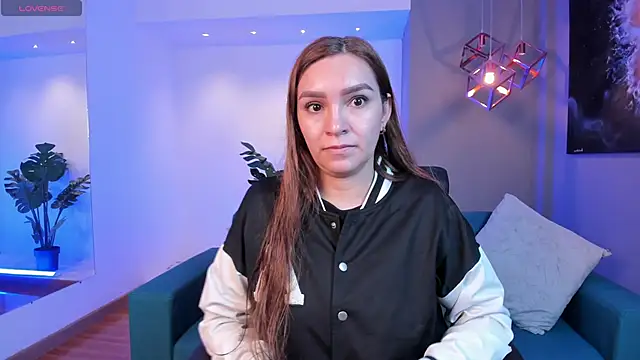 miataylorr1 online show from 11-01-25, 11:59