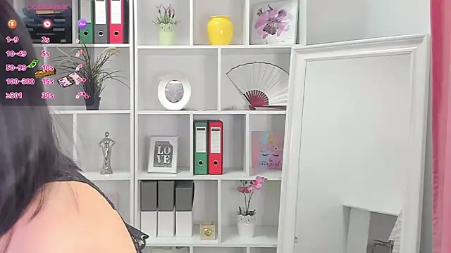 Snapshot of EmaBrownie chatting on 03-19-25, 06:55 EmaBrownie online show from 03-19-25, 06:55