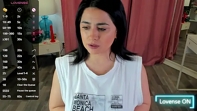 Snapshot of EmaBrownie chatting on 01-06-26, 05:50 EmaBrownie online show from 01-06-26, 05:50