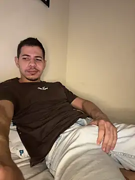 Snapshot of steven_clain chatting on 10-15-25, 10:51 steven clain online show from 10-15-25, 10:51