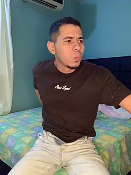 Snapshot of steven_clain chatting on 03-02-25, 11:09 steven clain online show from 03-02-25, 11:09