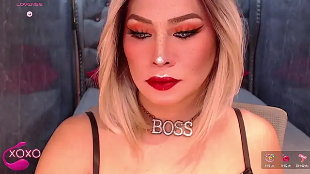 Snapshot of QUEEN_GIAMOORE69 chatting on 10-02-25, 08:12 QUEEN GIAMOORE69 online show from 10-02-25, 08:12