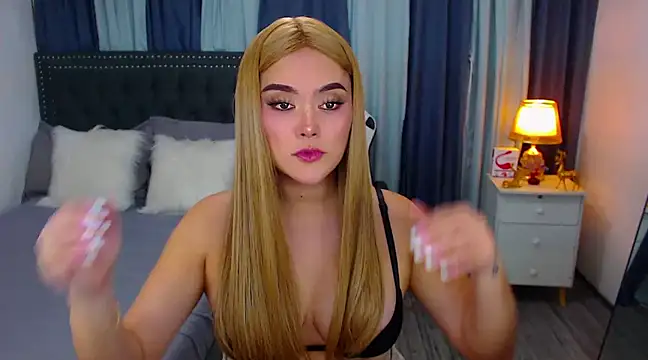 Snapshot of cyberanita chatting on 03-05-25, 12:16 cyberanita online show from 03-05-25, 12:16