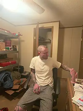 Mackwood89 online show from 05-17-26, 04:45