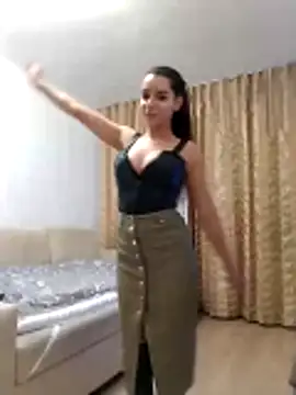 baby sweet girl  online show from 05-20-26, 09:45