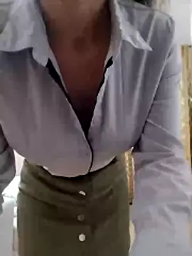 baby sweet girl  online show from 11-02-25, 09:09